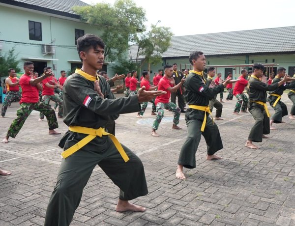 Kasi Ops Korem 084/Bhaskara Jaya Pimpin Asistensi Latihan Pencak Silat Militer di Wilayah Madura